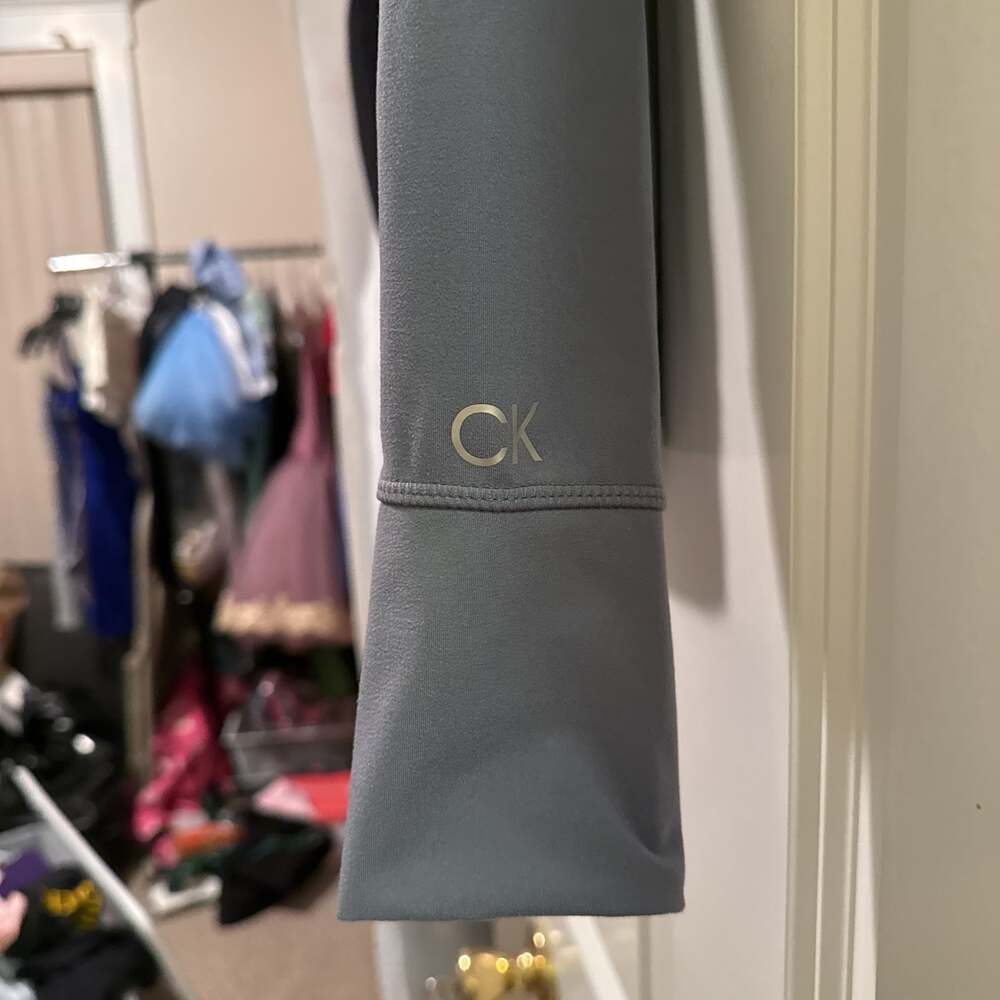 Calvin Klein - Picture 5 of 5